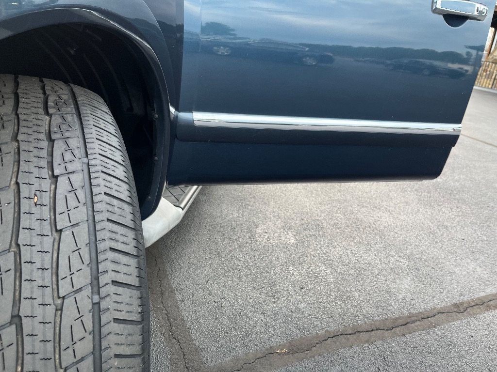 Nissan Armada 2WD 4dr SL 2014