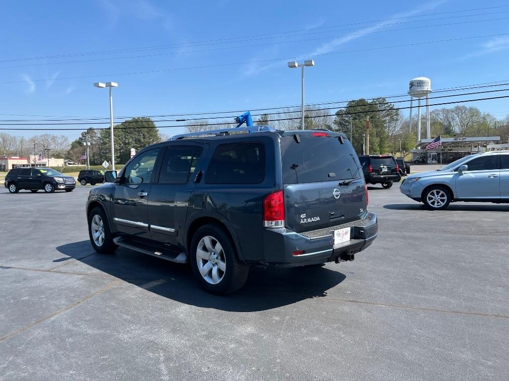 Nissan Armada 2WD 4dr SL 2014