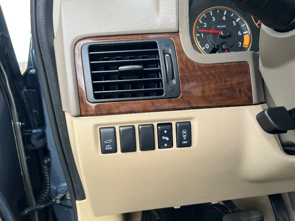 Nissan Armada 2WD 4dr SL 2014