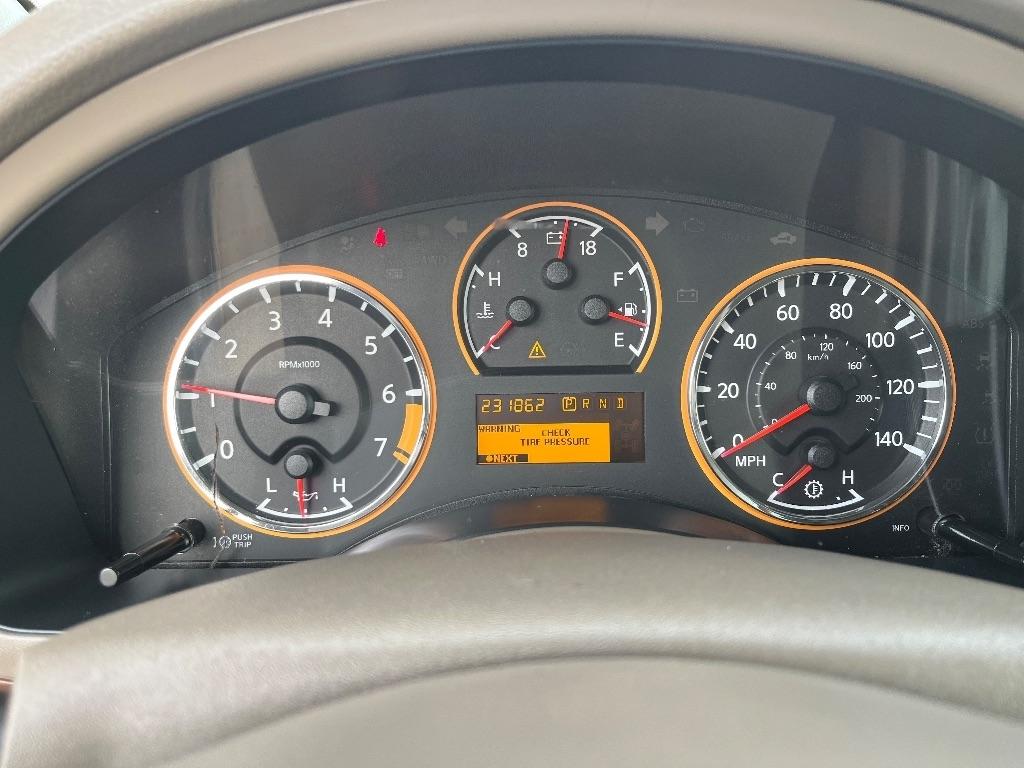 Nissan Armada 2WD 4dr SL 2014