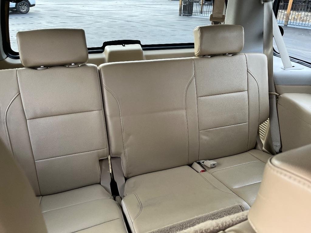 Nissan Armada 2WD 4dr SL 2014