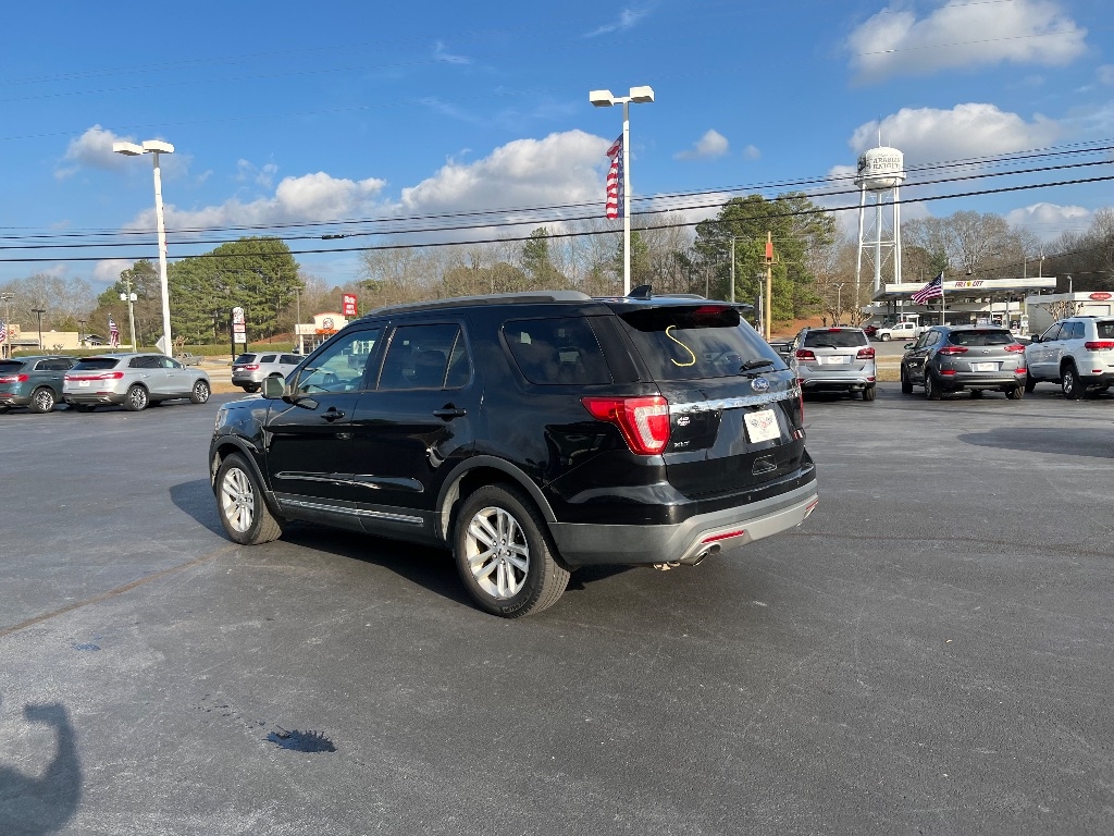 Ford Explorer XLT FWD 2017