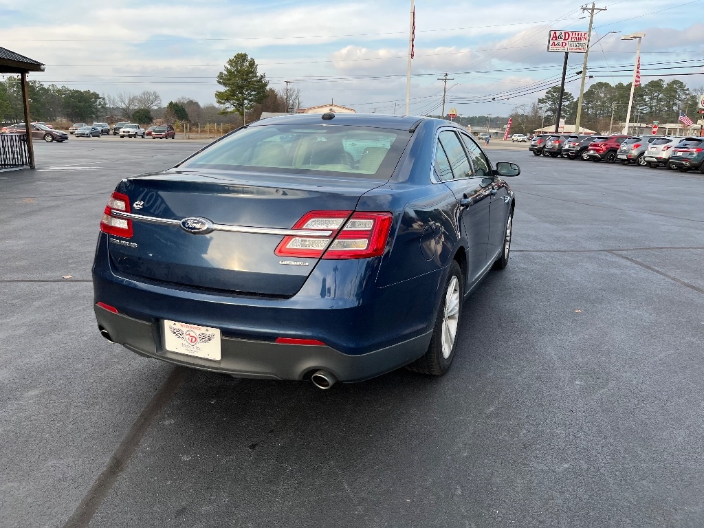 Ford Taurus 4dr Sdn SE FWD 2016