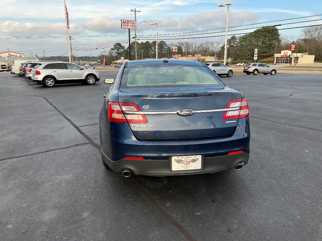 Ford Taurus 4dr Sdn SE FWD 2016