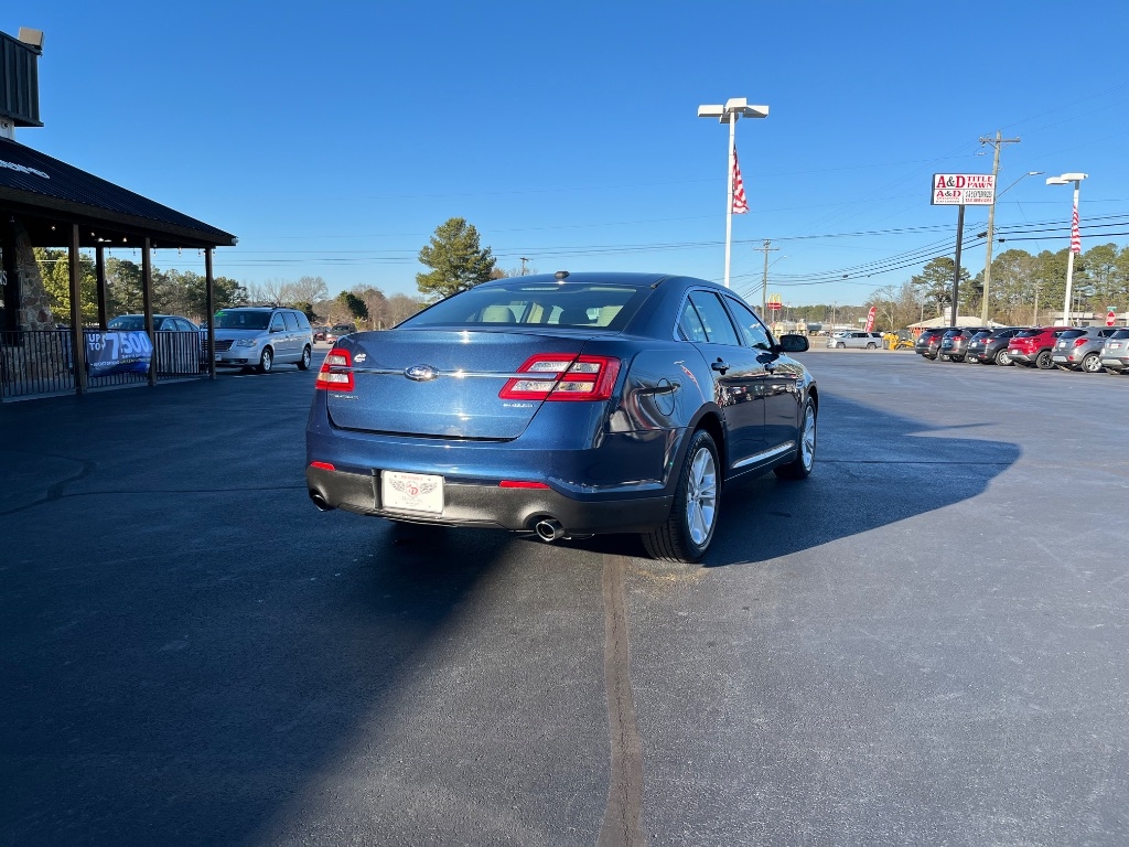 Ford Taurus 4dr Sdn SE FWD 2016