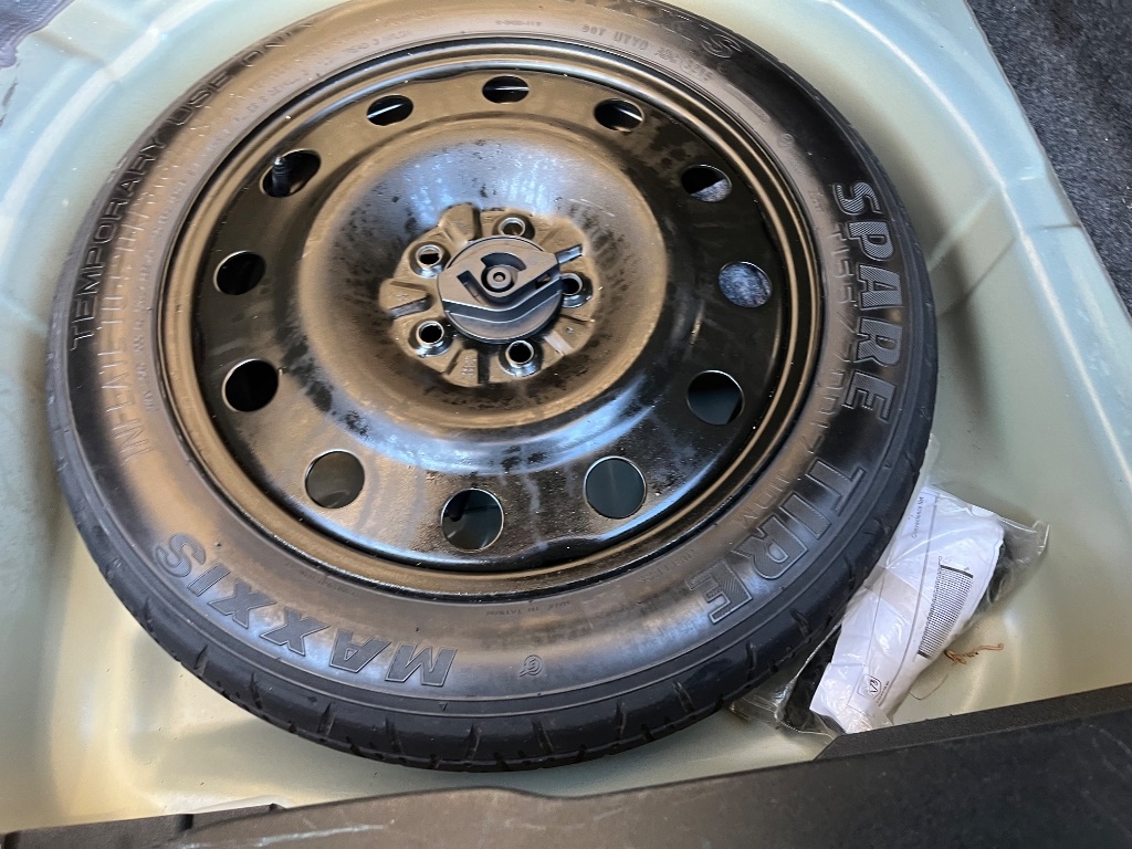 Ford Taurus 4dr Sdn SE FWD 2016