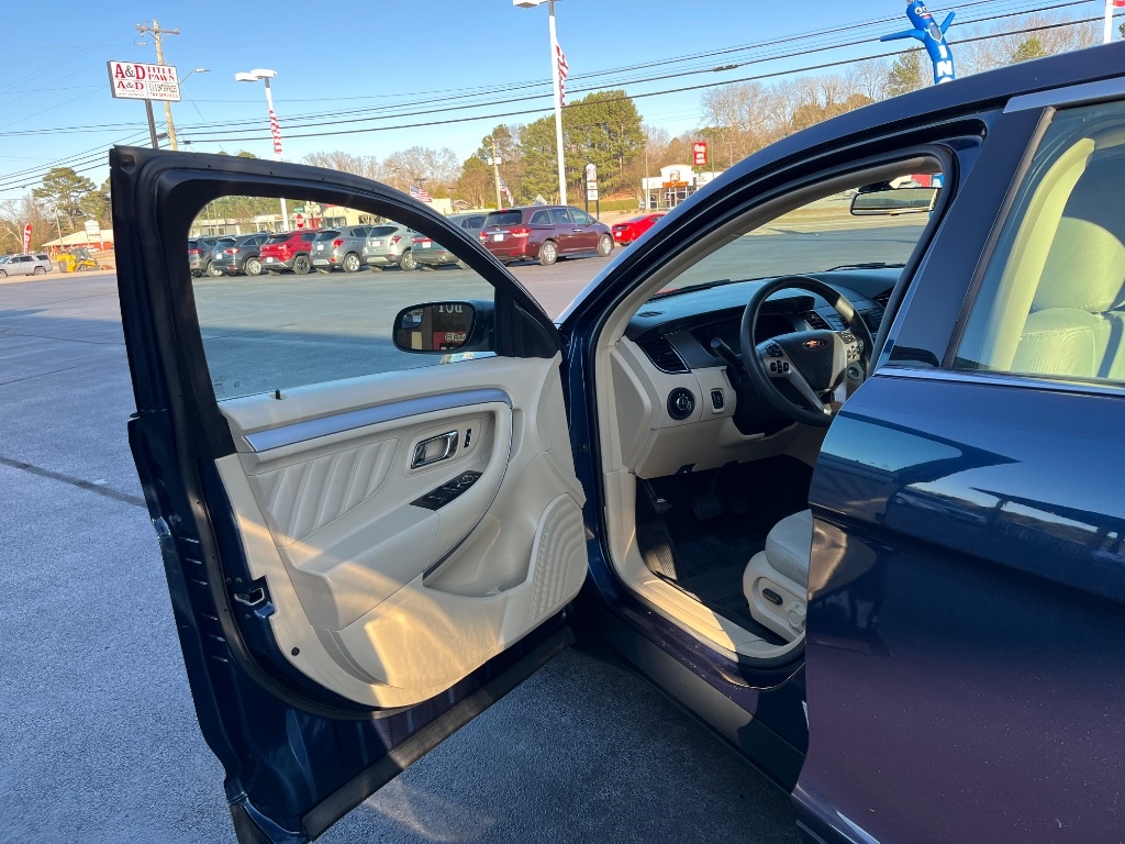 Ford Taurus 4dr Sdn SE FWD 2016