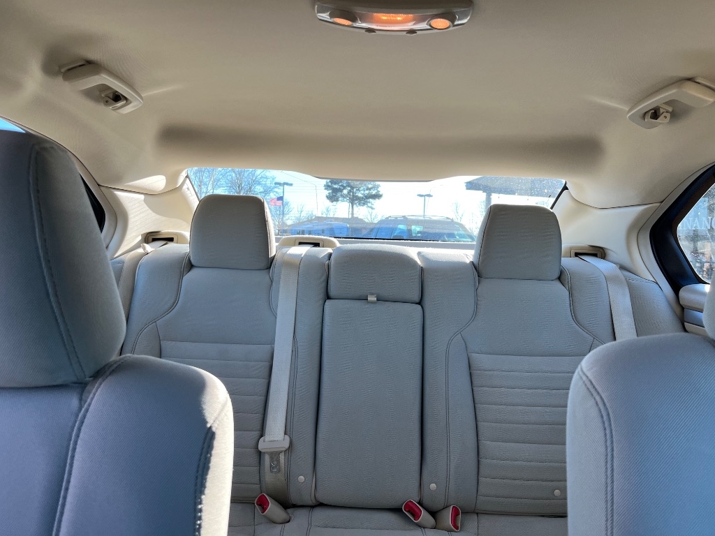 Ford Taurus 4dr Sdn SE FWD 2016