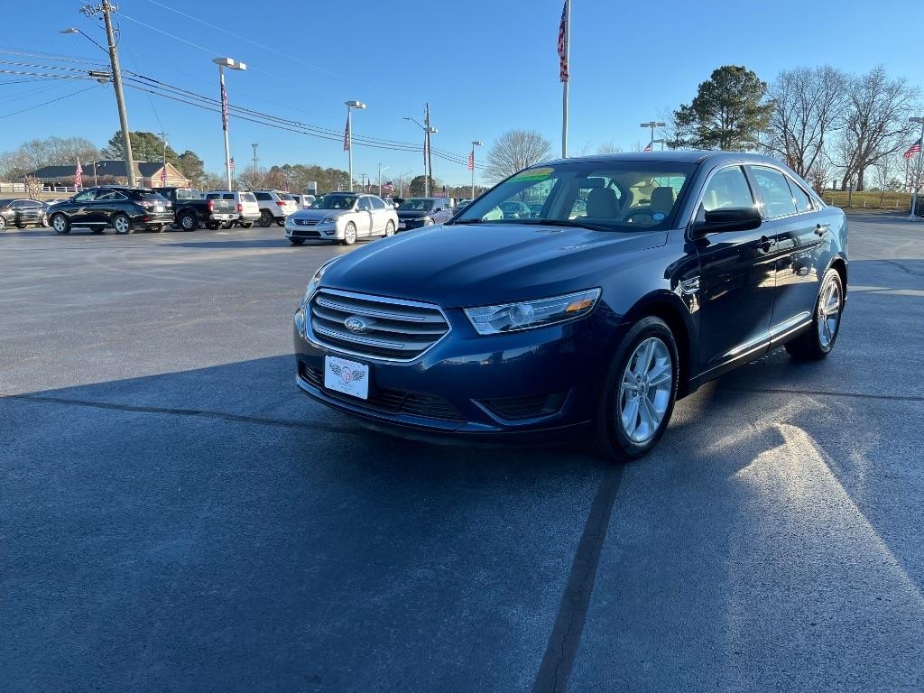 Ford Taurus 4dr Sdn SE FWD 2016