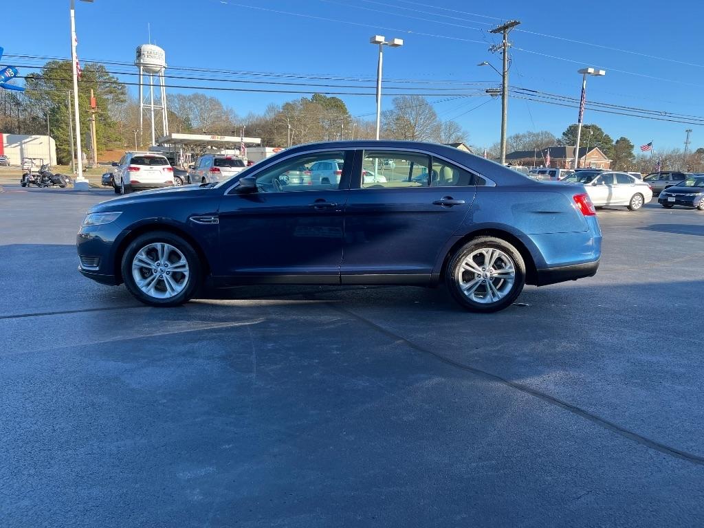 Ford Taurus 4dr Sdn SE FWD 2016