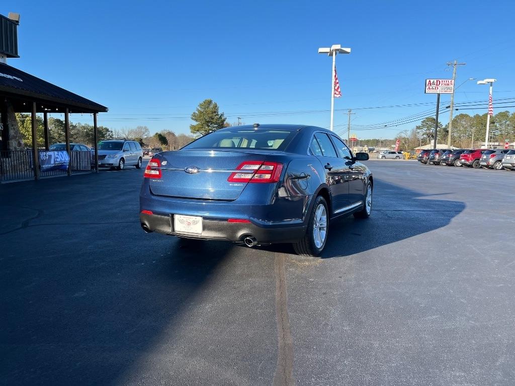 Ford Taurus 4dr Sdn SE FWD 2016