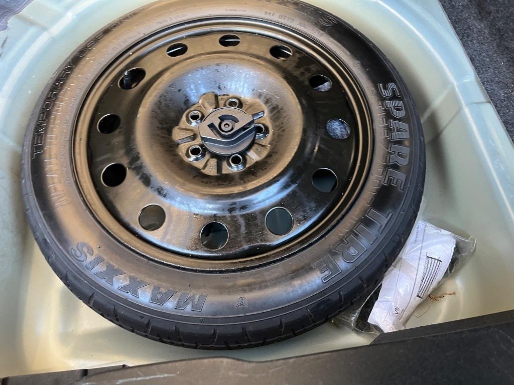 Ford Taurus 4dr Sdn SE FWD 2016