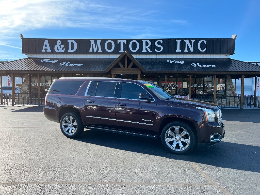 2017 GMC Yukon Denali's photo