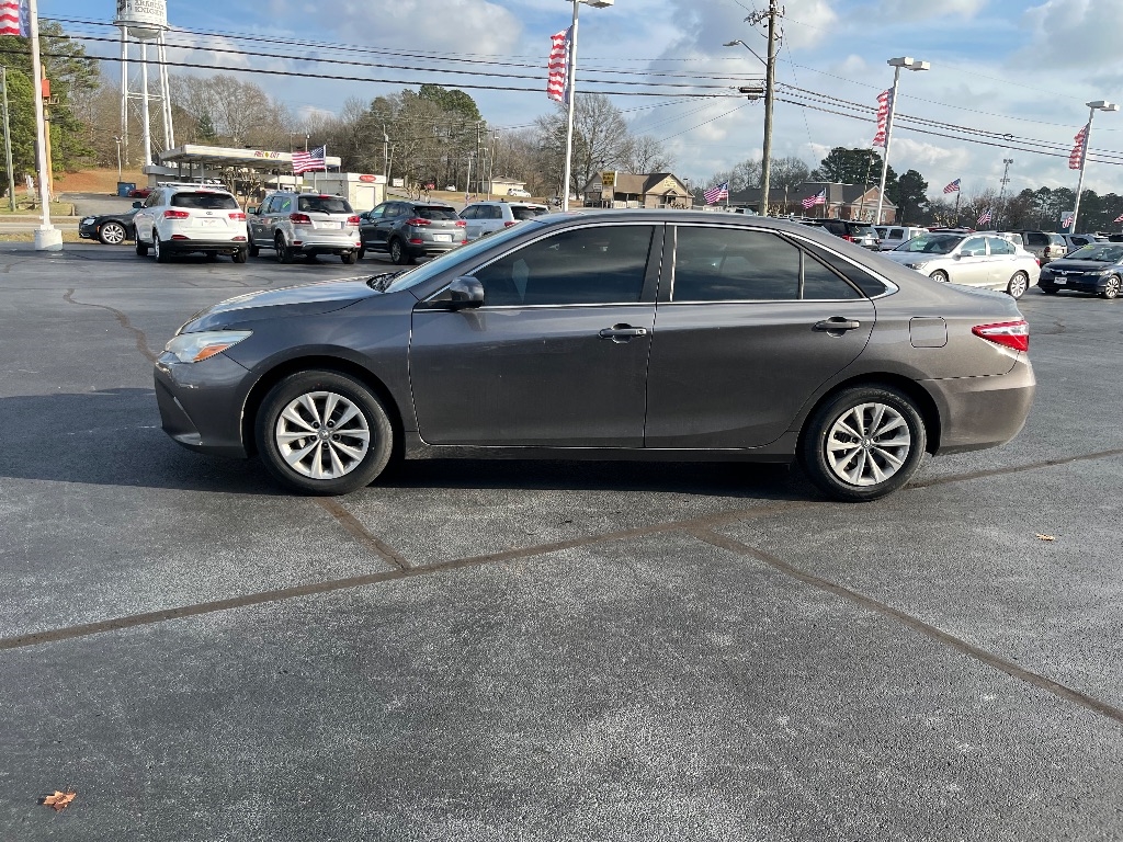 Toyota Camry 4dr Sdn I4 Auto SE w/Special Edition Pkg (Natl) 2016