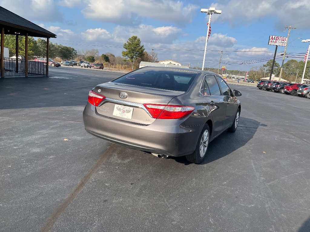 Toyota Camry 4dr Sdn I4 Auto SE w/Special Edition Pkg (Natl) 2016