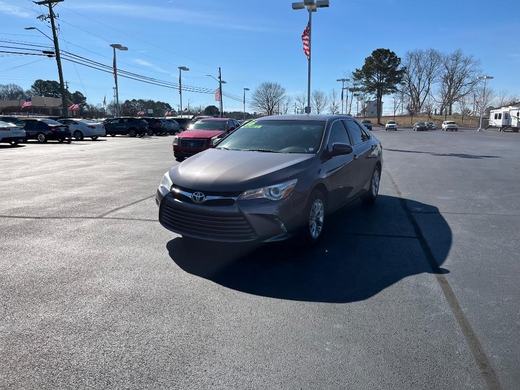Toyota Camry 4dr Sdn I4 Auto SE w/Special Edition Pkg (Natl) 2016