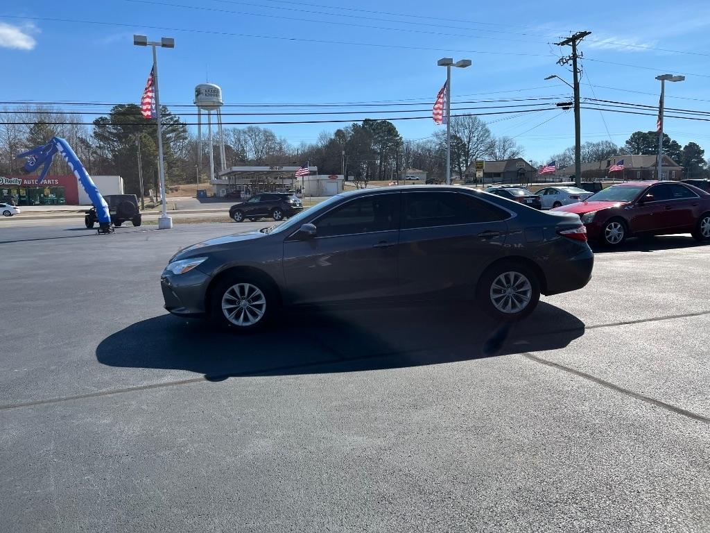 Toyota Camry 4dr Sdn I4 Auto SE w/Special Edition Pkg (Natl) 2016