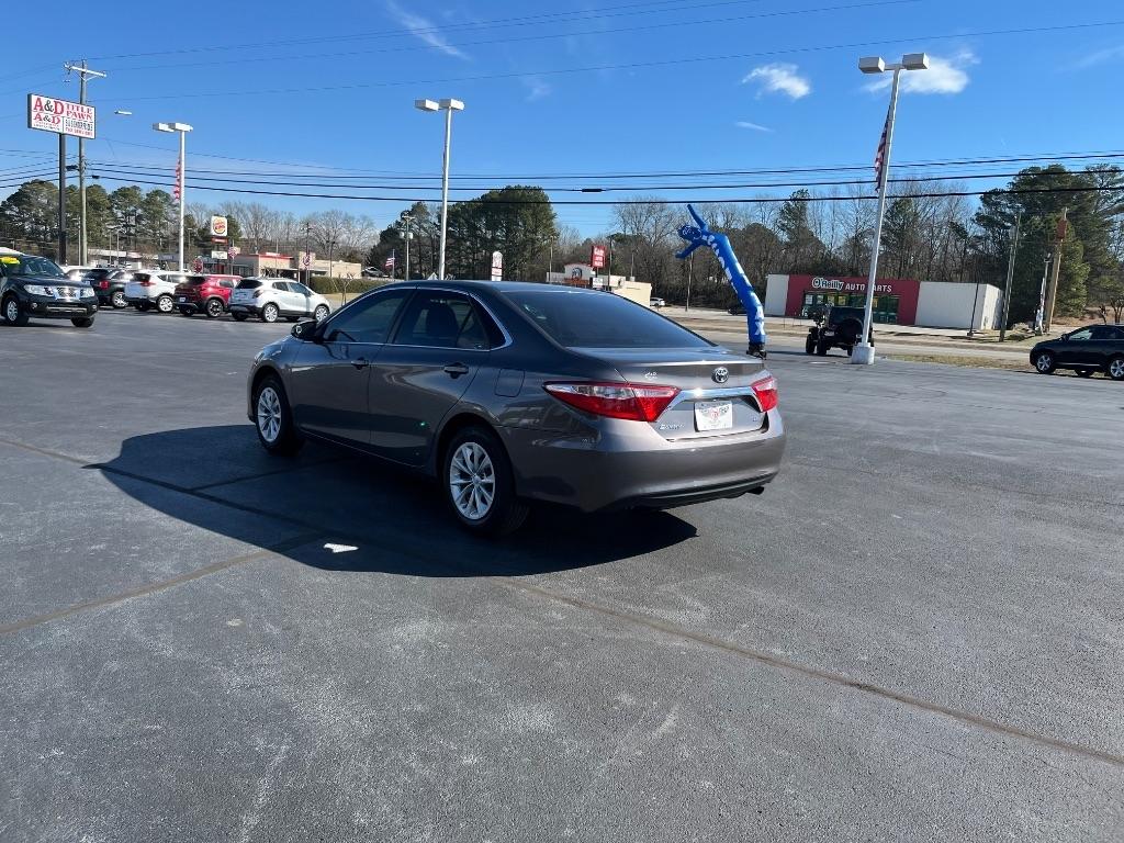 Toyota Camry 4dr Sdn I4 Auto SE w/Special Edition Pkg (Natl) 2016