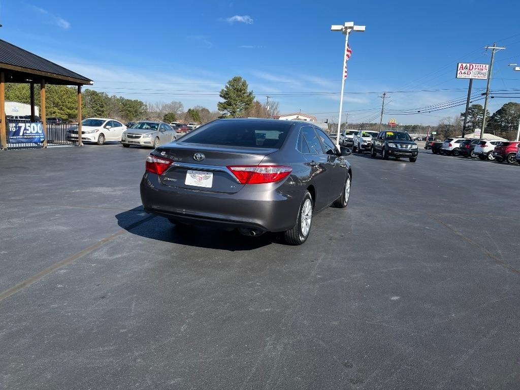 Toyota Camry 4dr Sdn I4 Auto SE w/Special Edition Pkg (Natl) 2016