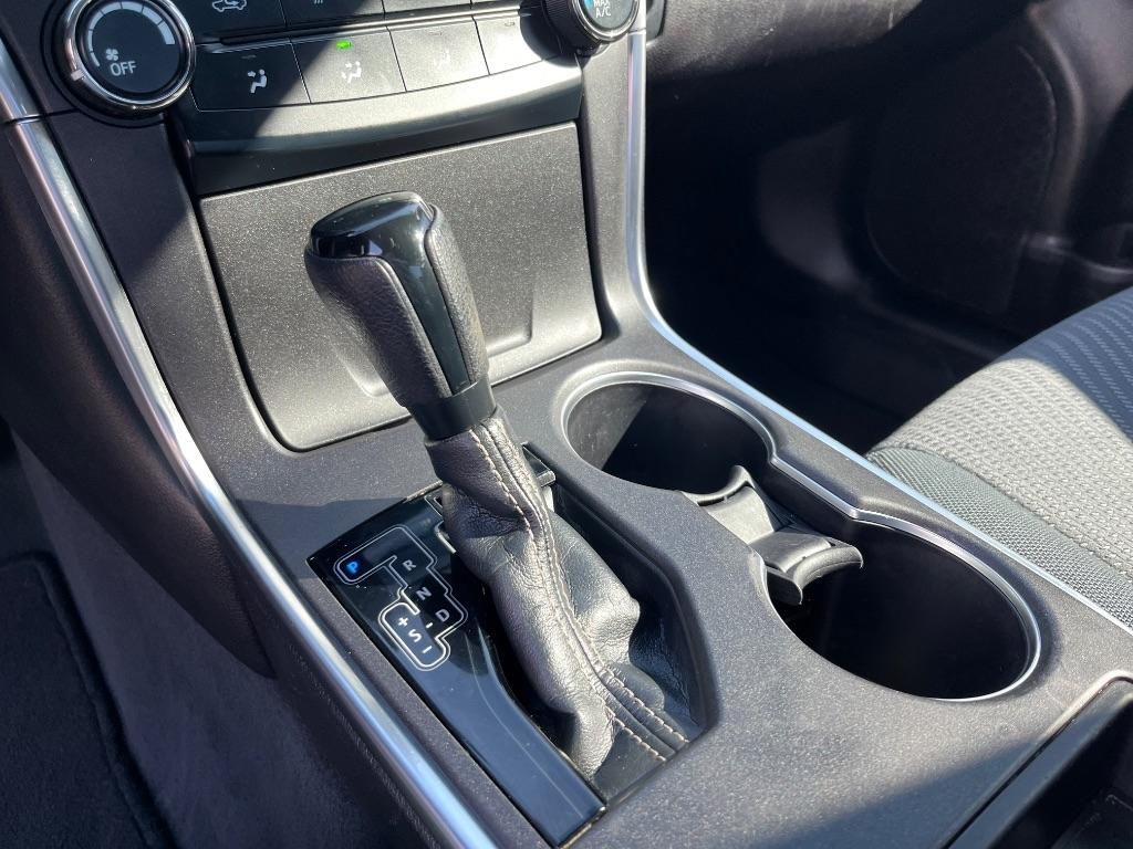 Toyota Camry 4dr Sdn I4 Auto SE w/Special Edition Pkg (Natl) 2016