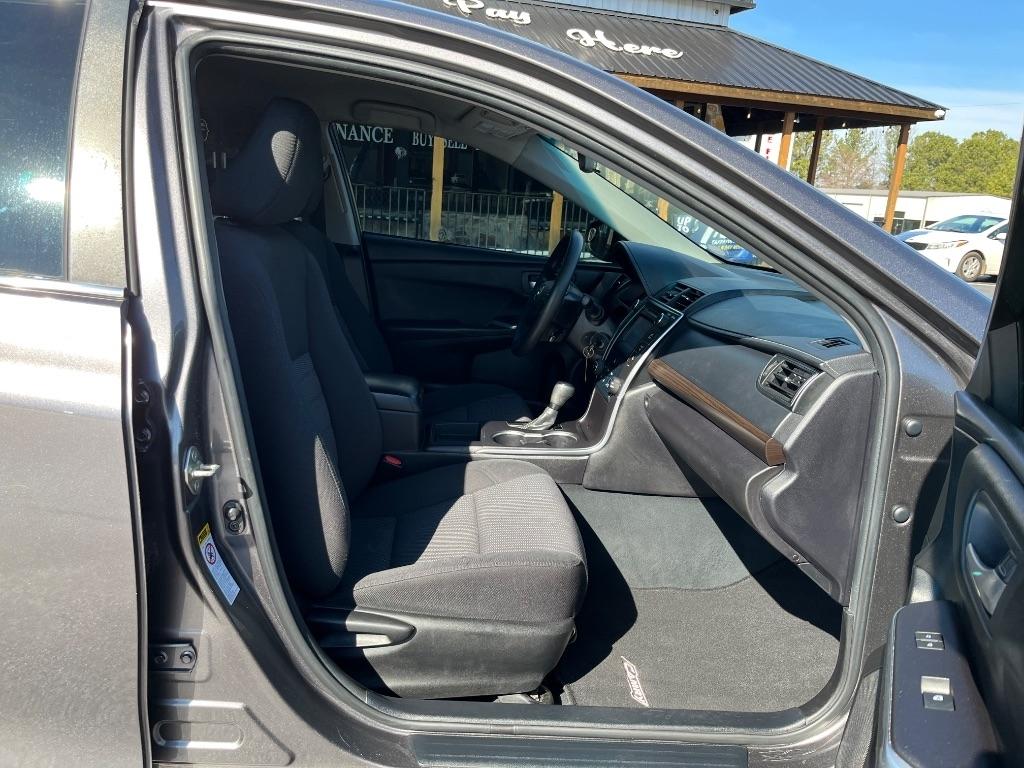 Toyota Camry 4dr Sdn I4 Auto SE w/Special Edition Pkg (Natl) 2016