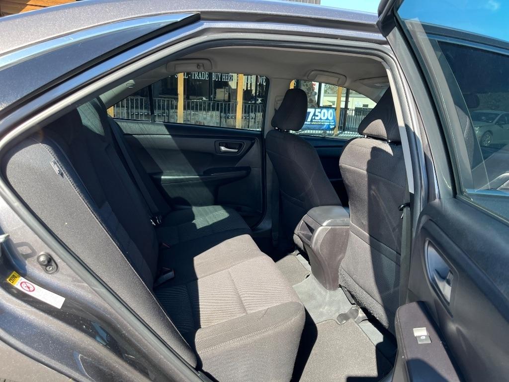 Toyota Camry 4dr Sdn I4 Auto SE w/Special Edition Pkg (Natl) 2016