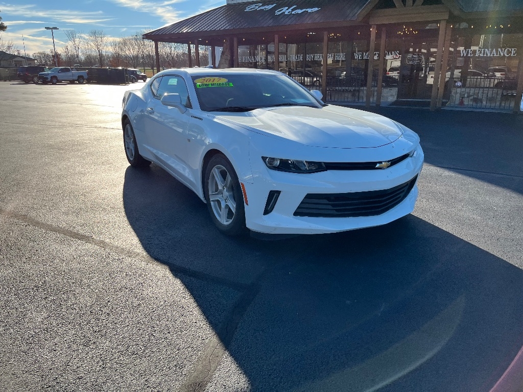 Chevrolet Camaro 2dr Cpe 1LT 2017