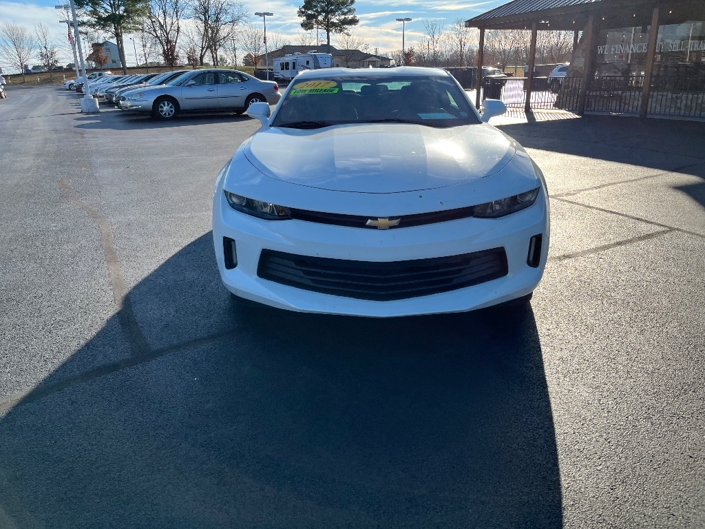 Chevrolet Camaro 2dr Cpe 1LT 2017