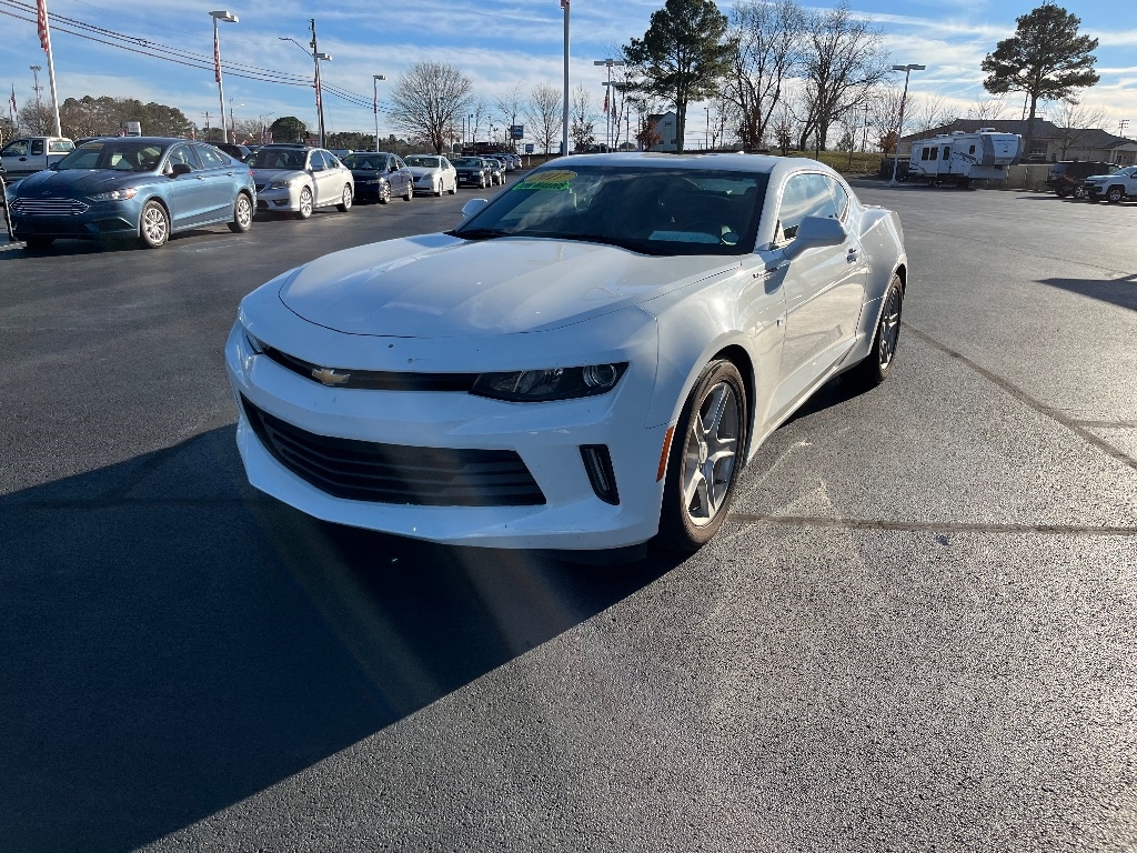 Chevrolet Camaro 2dr Cpe 1LT 2017