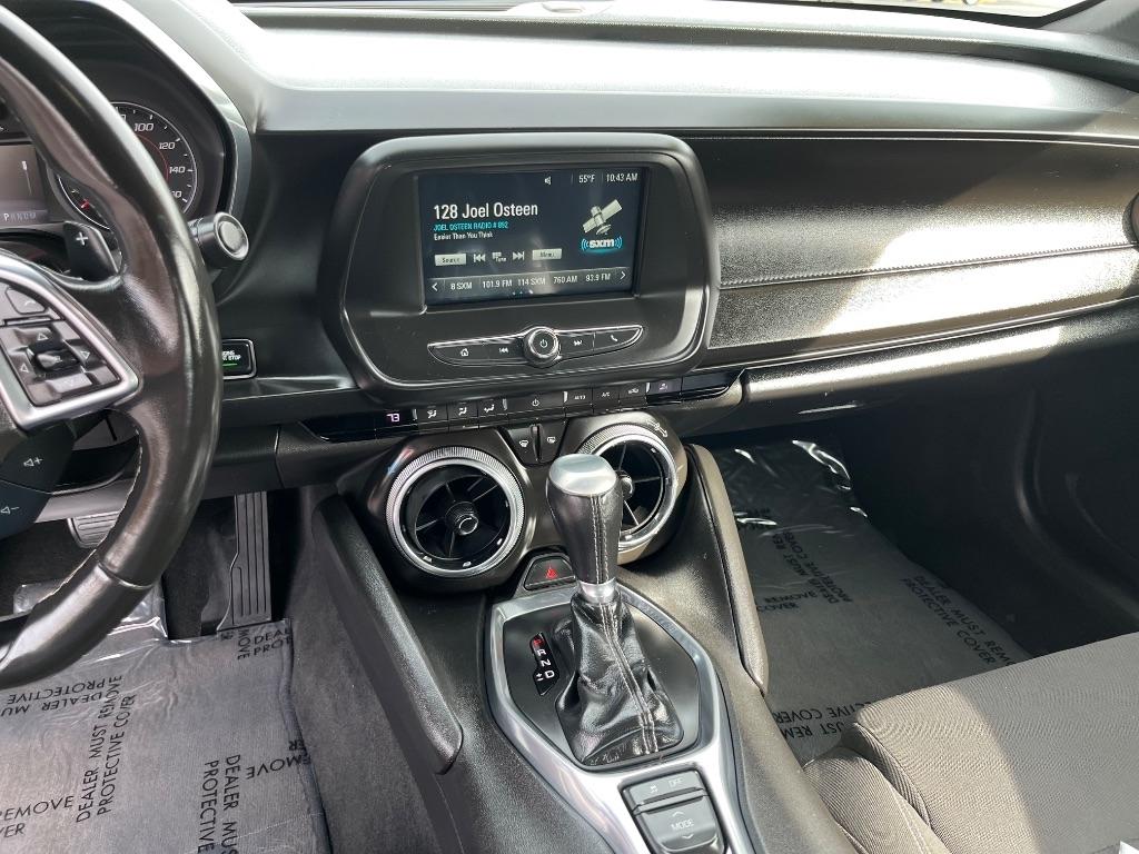 Chevrolet Camaro 2dr Cpe 1LT 2017