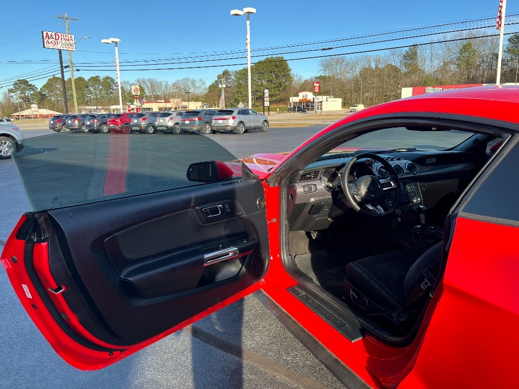 Ford Mustang 2dr Fastback EcoBoost 2015