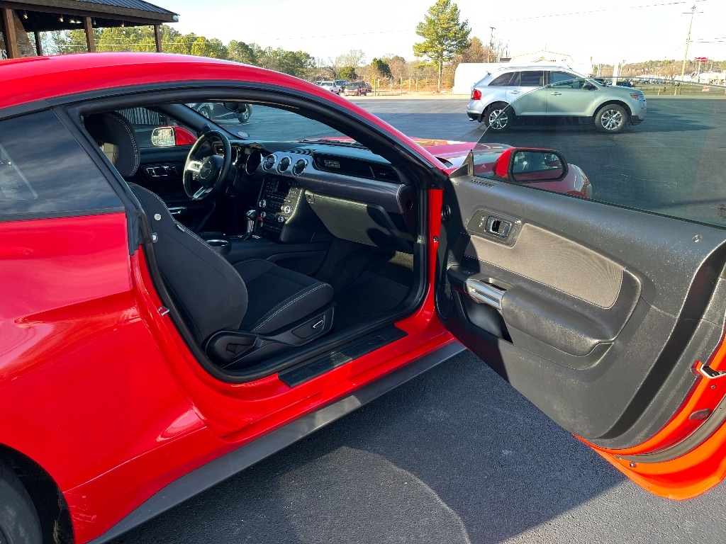 Ford Mustang 2dr Fastback EcoBoost 2015