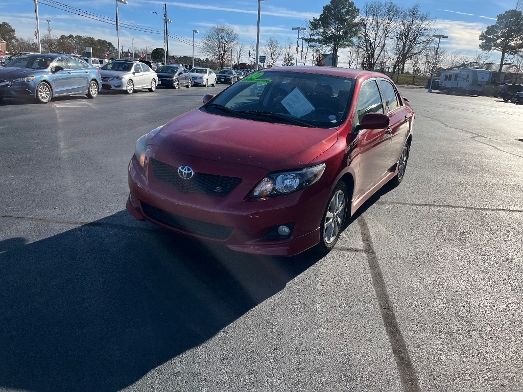 Toyota Corolla 4dr Sdn Man (Natl) 2010