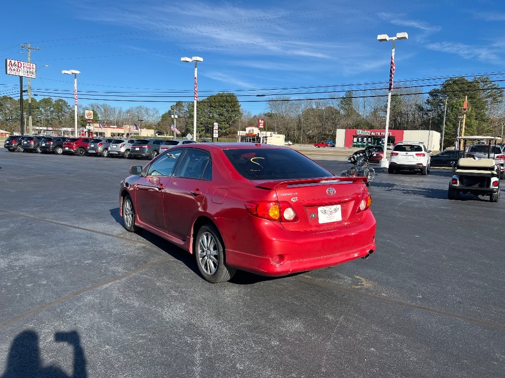 Toyota Corolla 4dr Sdn Man (Natl) 2010