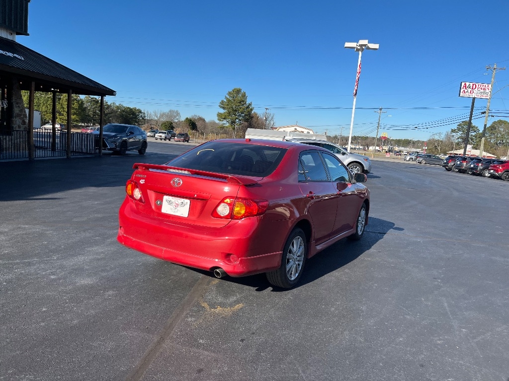 Toyota Corolla 4dr Sdn Man (Natl) 2010