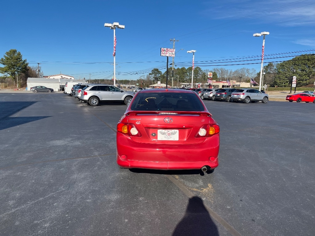 Toyota Corolla 4dr Sdn Man (Natl) 2010