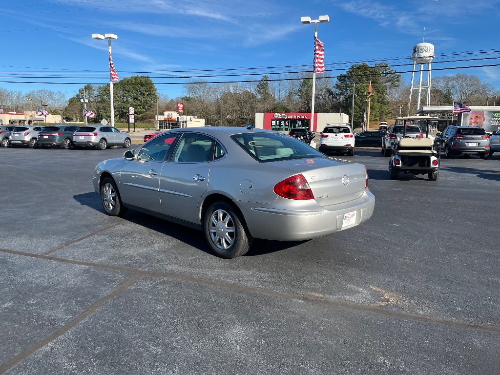 Buick LaCrosse 4dr Sdn CX 2006