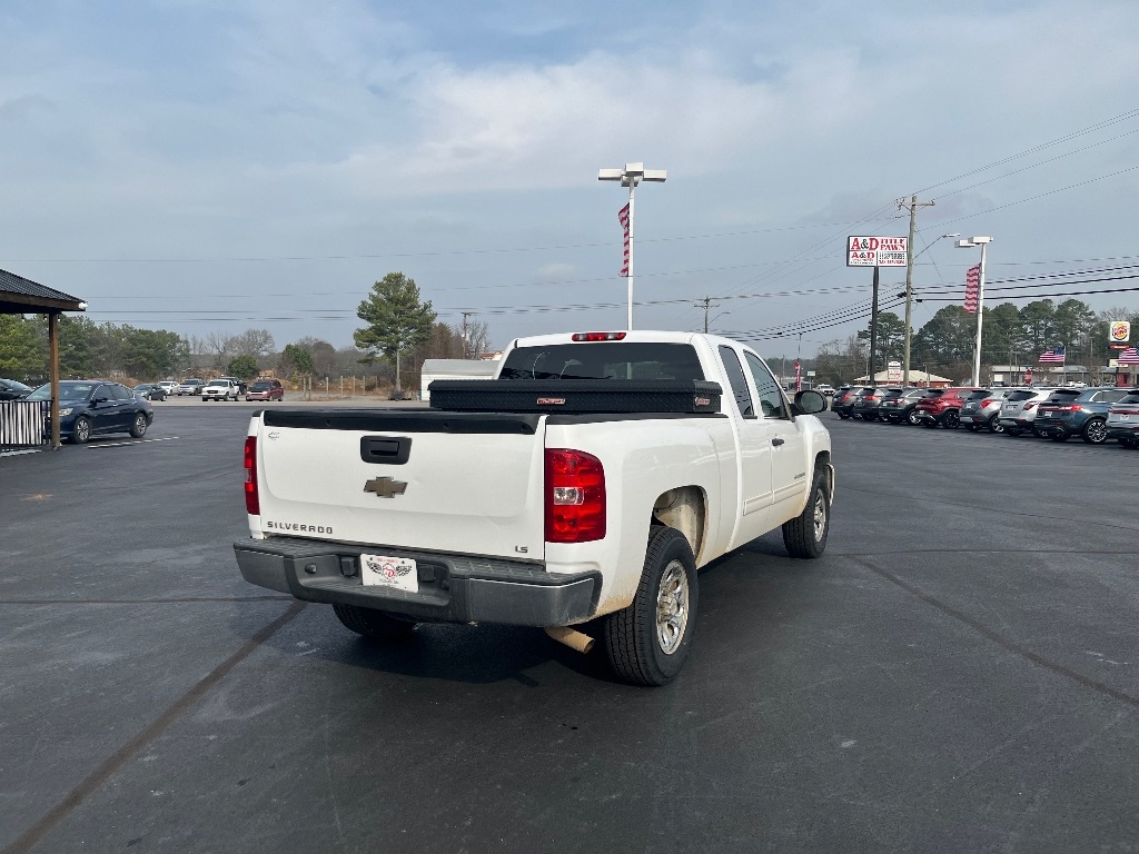 Chevrolet Silverado 1500 2WD Ext Cab 143.5" LS 2009