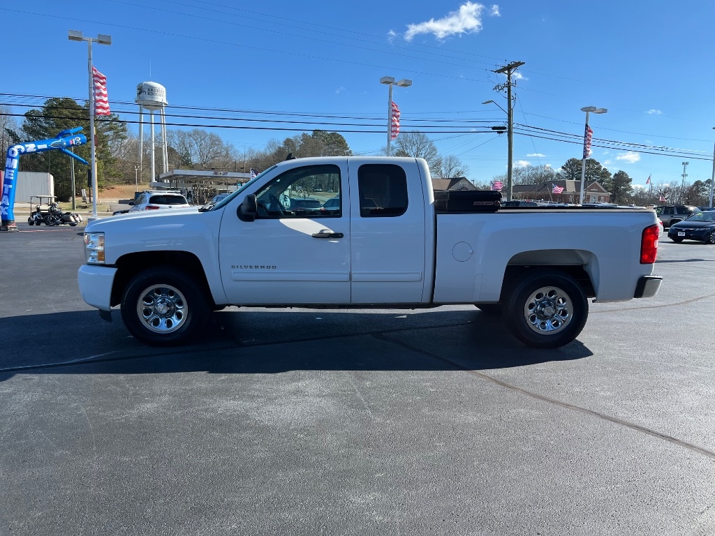 Chevrolet Silverado 1500 2WD Ext Cab 143.5" LS 2009