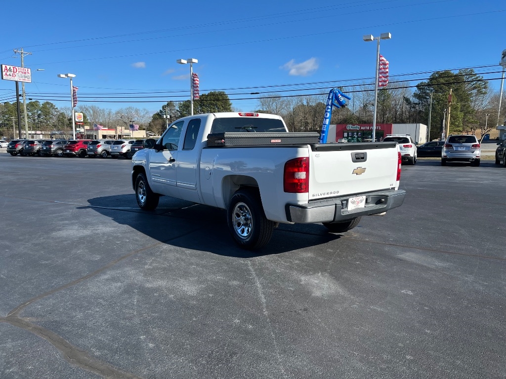 Chevrolet Silverado 1500 2WD Ext Cab 143.5" LS 2009