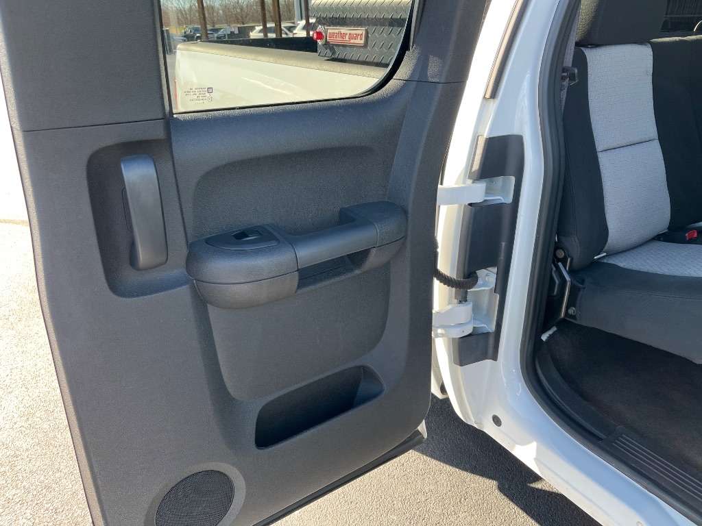 Chevrolet Silverado 1500 2WD Ext Cab 143.5" LS 2009