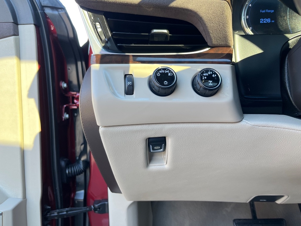 Cadillac Escalade ESV 4WD 4dr Premium Collection 2016