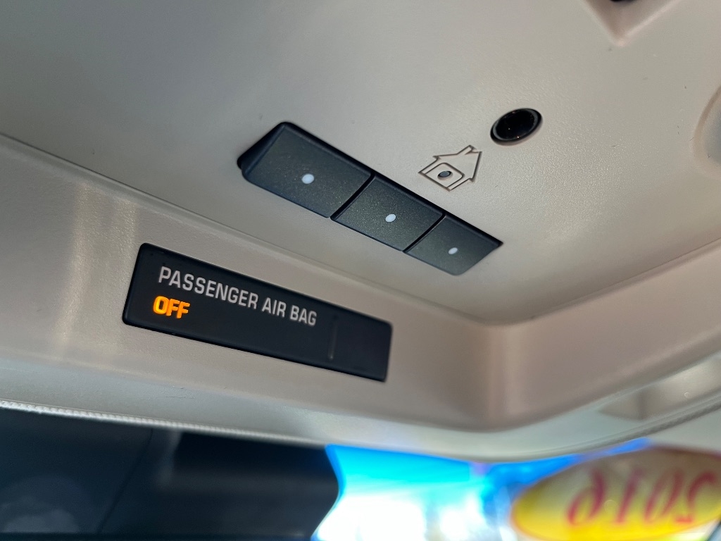 Cadillac Escalade ESV 4WD 4dr Premium Collection 2016