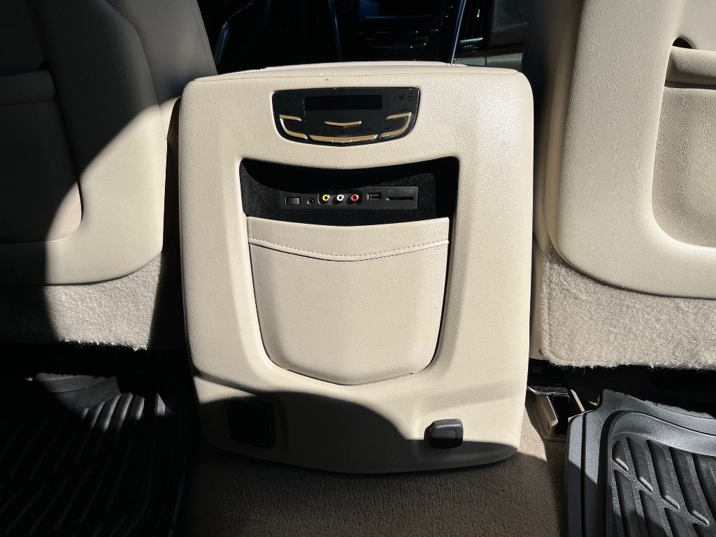 Cadillac Escalade ESV 4WD 4dr Premium Collection 2016