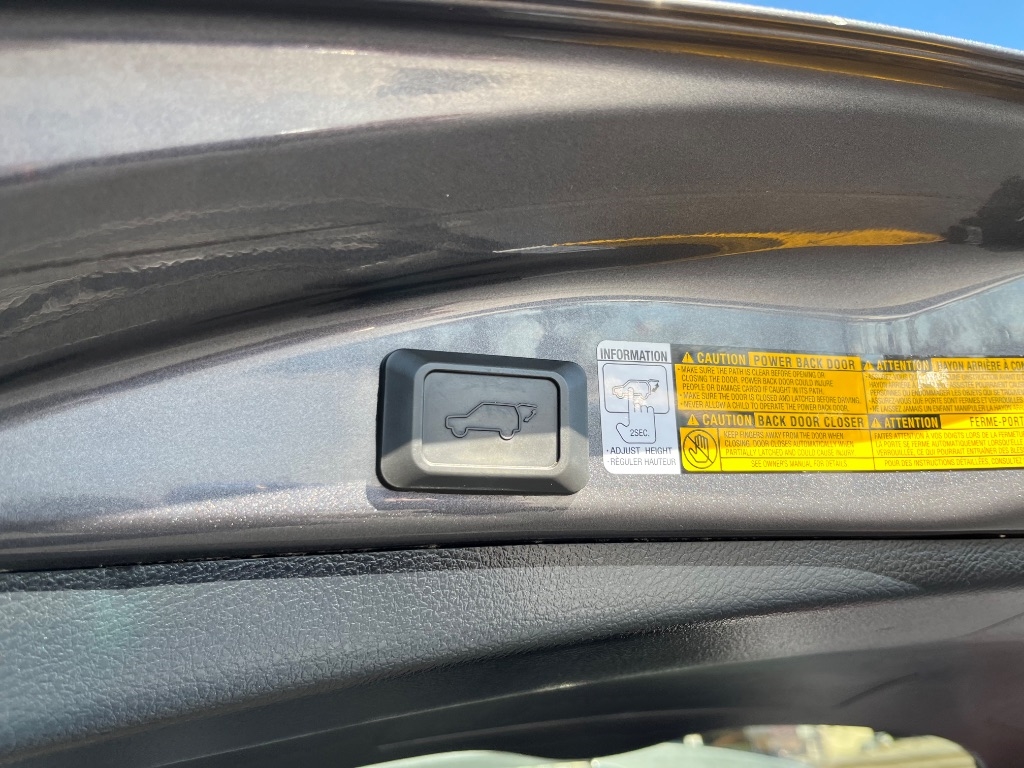 Toyota RAV4 AWD 4dr Limited (Natl) 2013