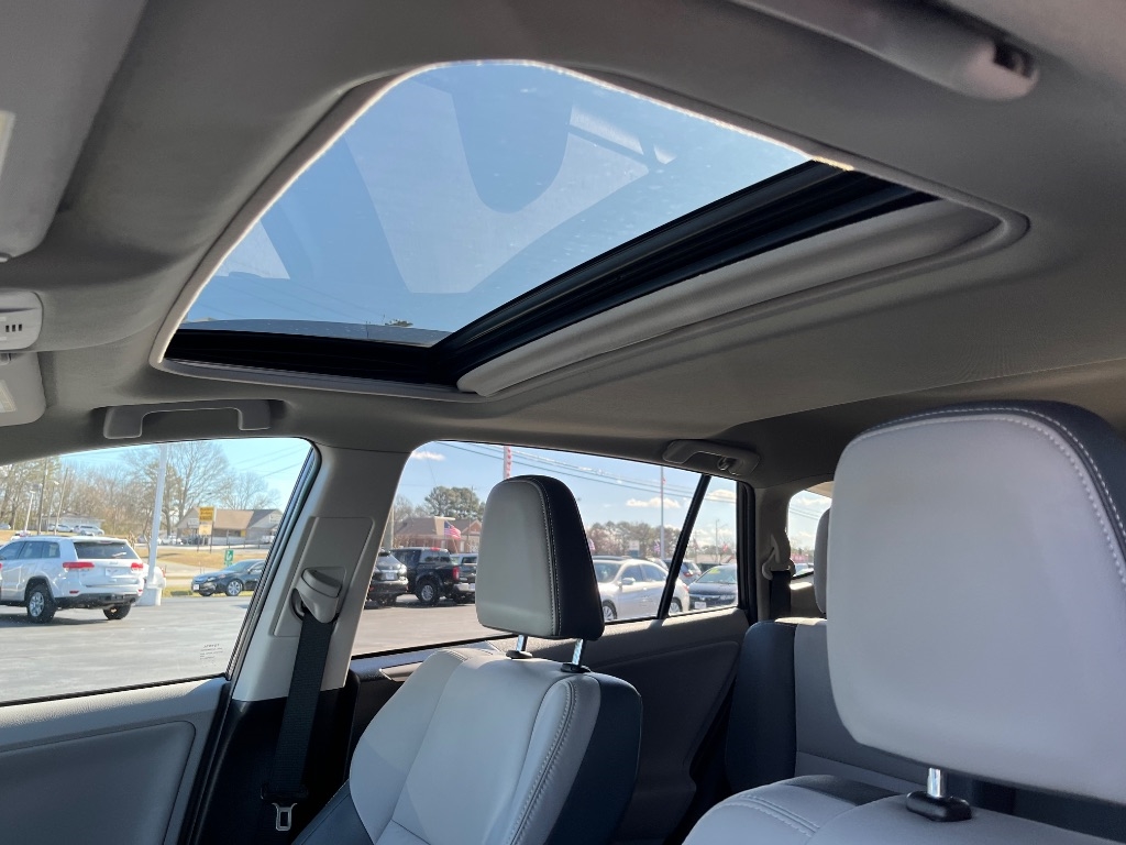 Toyota RAV4 AWD 4dr Limited (Natl) 2013