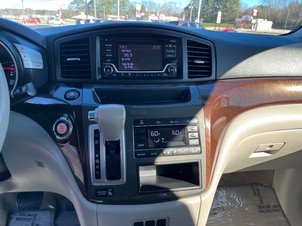 Nissan Quest 4dr Platinum 2015