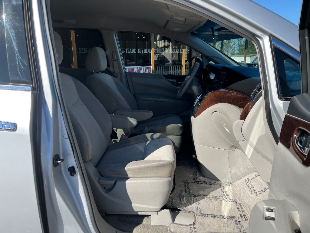 Nissan Quest 4dr Platinum 2015