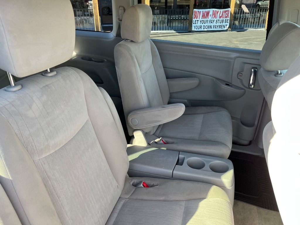 Nissan Quest 4dr Platinum 2015