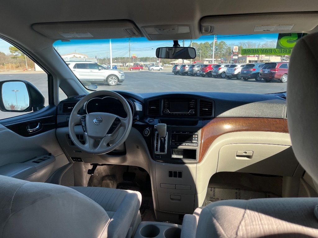 Nissan Quest 4dr Platinum 2015